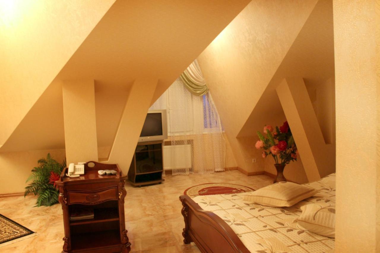 Ceasar Hotel Mykolaiv Exterior photo